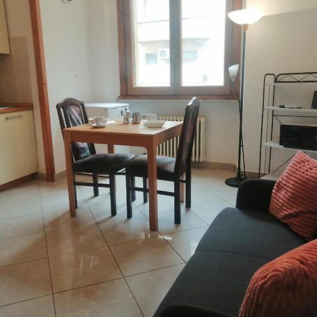 Apartment In Front Of The Train Station! Floransa Dış mekan fotoğraf
